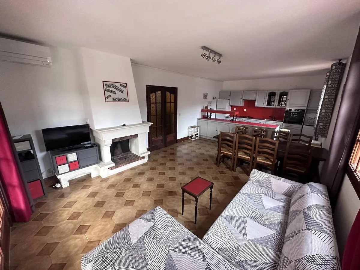 Apartment Location Familiale Aux Issambres : T4 Avec Piscine Partagee, Clim, A 350M De La Mer - Fr-1-768-38 Les Issambres